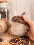 Little Acorn – Knitted Acorns in 2 Sizes