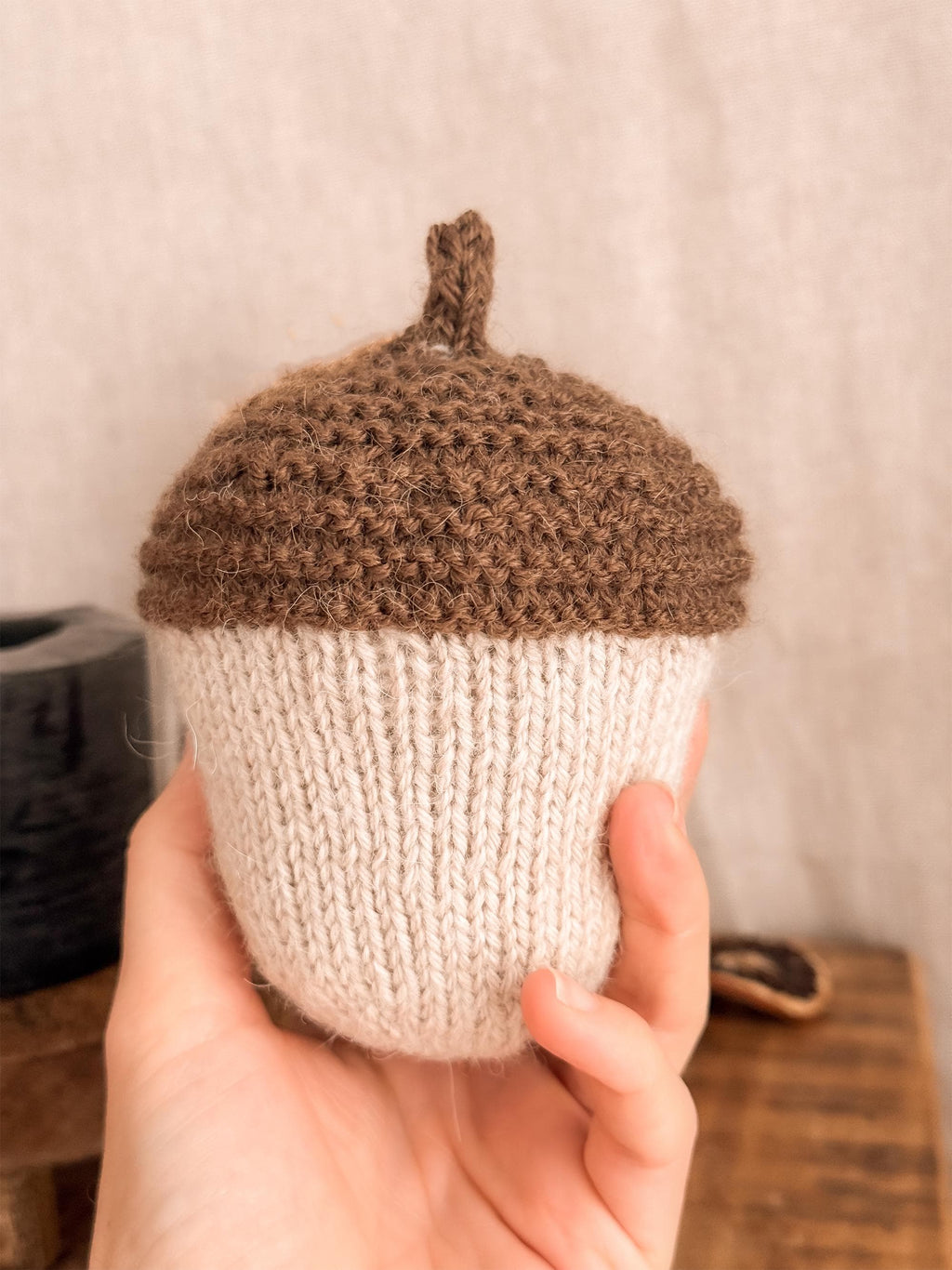 Little Acorn – Knitted Acorns in 2 Sizes