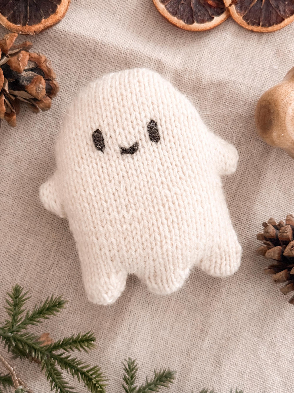 Little Ghost – Knitted Halloween Ghost Ornament