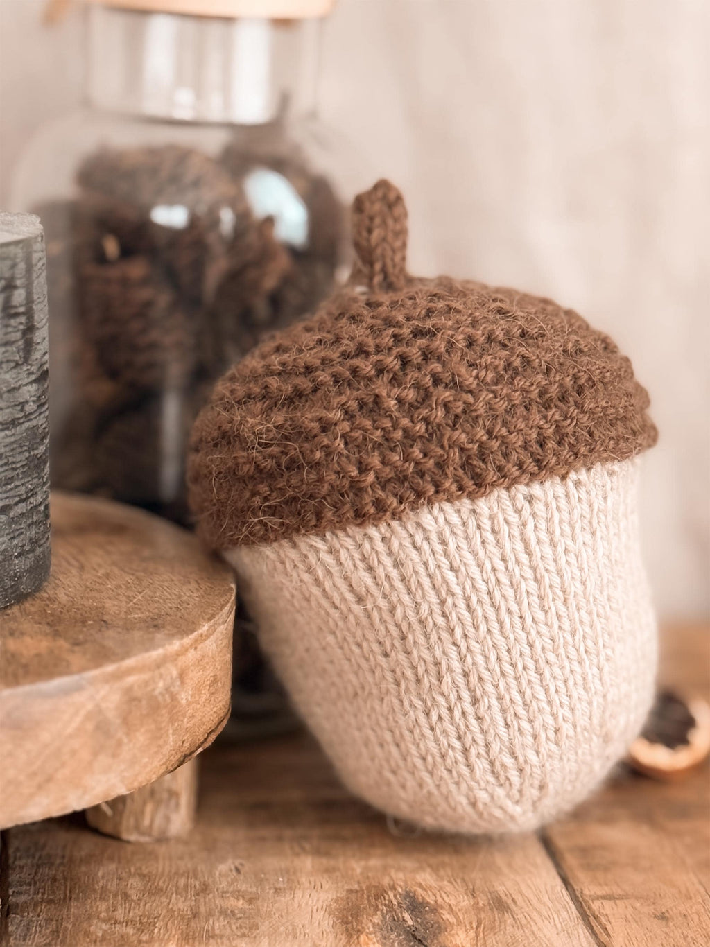 Little Acorn – Knitted Acorns in 2 Sizes