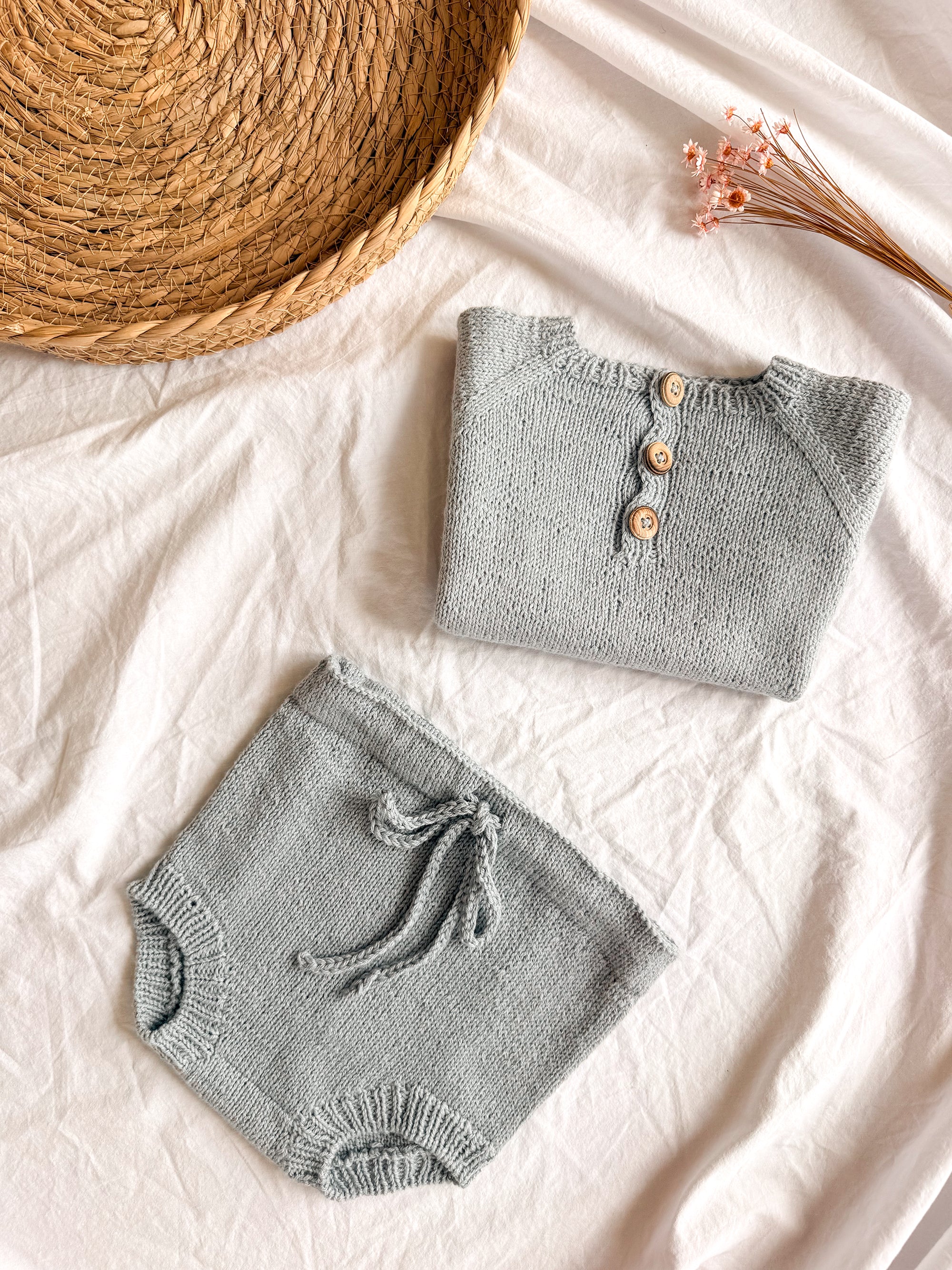 Linus Set – Baby T-Shirt & Bloomers