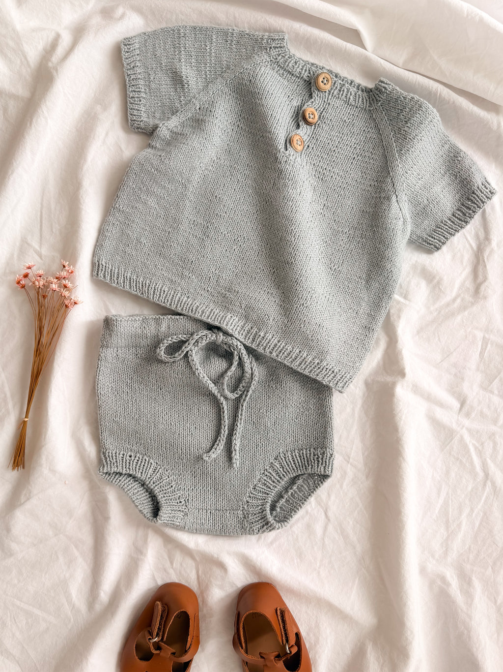 Linus Set – Baby T-Shirt & Bloomers
