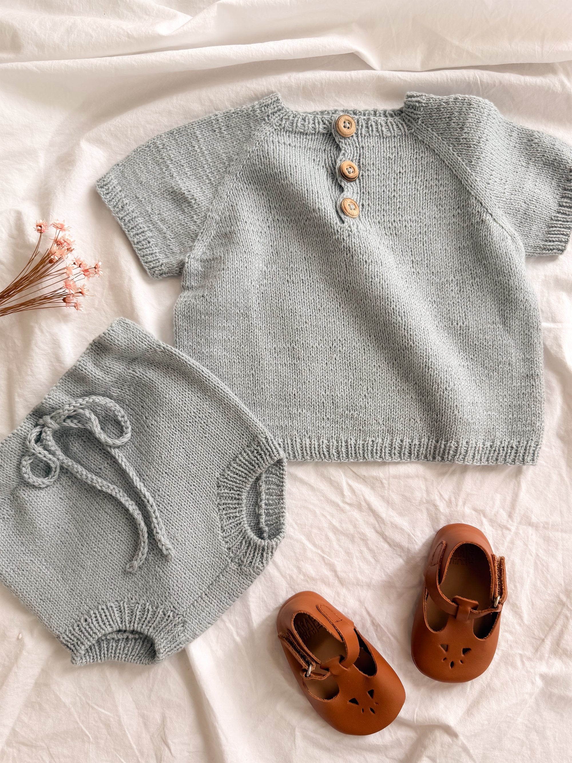 Linus Set – Baby T-Shirt & Bloomers